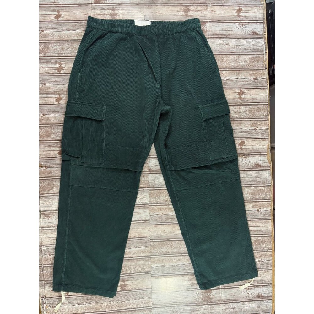 18 East Eighteen East corduroy cargo pants size XL color Green